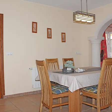 Encantadora En Moraira Con Piscina Privada Y Aire Acondicionado, Cerca De La Playa - Hisp-216-216